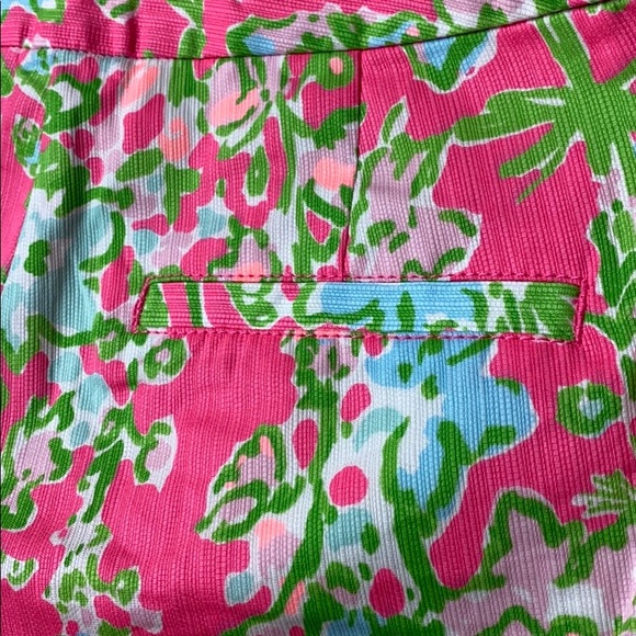 Lilly Pulitzer #208 Floral Adie Shorts - Picture 7 of 8